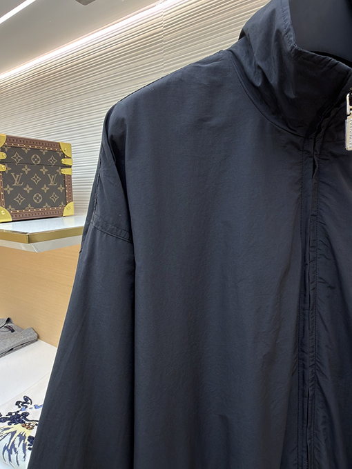 バレンシアガ Balenciaga プリントコート