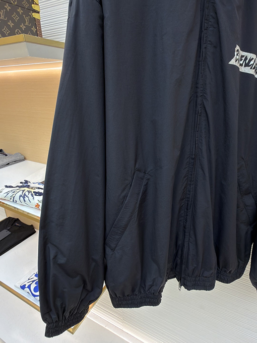 バレンシアガ Balenciaga プリントコート