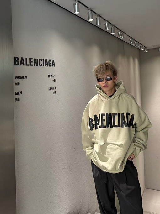 バレンシアガ Balenciaga マスキングテープ文字プリントパーカー
