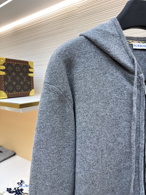 バーバリースーパーコピー 刺繍入りジップアップフード付きカーディガン