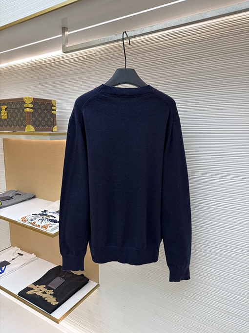 バーバリー 刺繍入りラウンドネックニットセーター