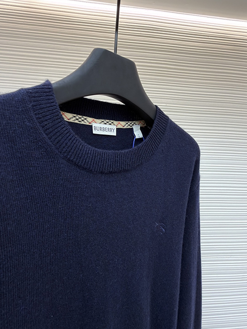 バーバリー 刺繍入りラウンドネックニットセーター