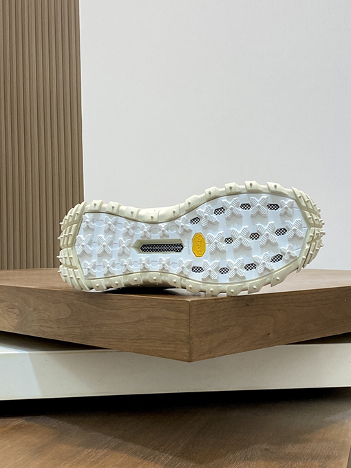 モンクレール Trailgrip Amoeba クラシックメンズスニーカー