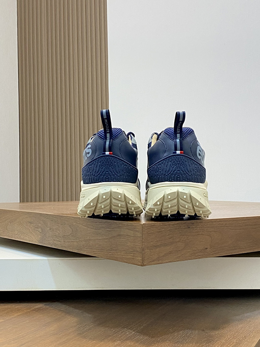 モンクレール Trailgrip Amoeba クラシックメンズスニーカー