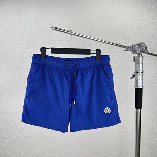 モンクレール 刺繍入りマイクロラベルショーツ