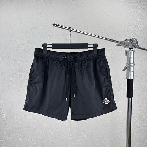 モンクレール 刺繍入りマイクロラベルショーツ