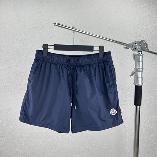 モンクレール 刺繍入りマイクロラベルショーツ