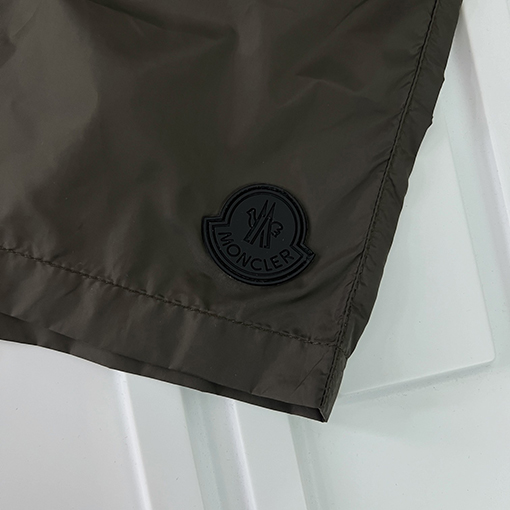 モンクレールブランドスーパーコピー ブラックレーベルショーツ