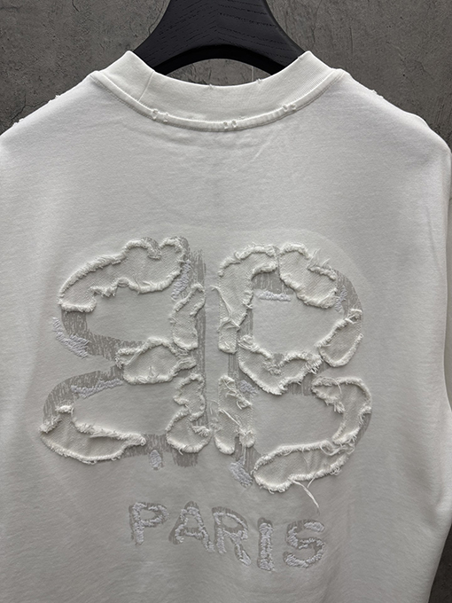 バレンシアガ BALENCIAGA ダイレクトプリントのタッセルアップリケ刺繍入り半袖Tシャツ