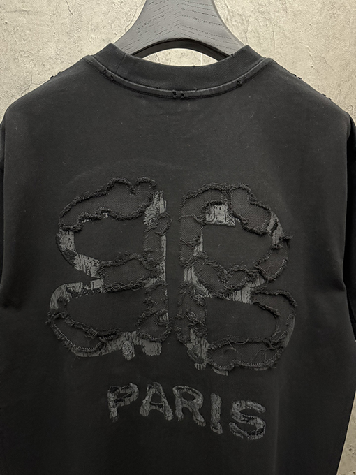 バレンシアガ BALENCIAGA ダイレクトプリントのタッセルアップリケ刺繍入り半袖Tシャツ