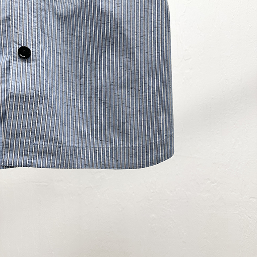 ボッテガヴェネタ 青いストライプの半袖シャツ