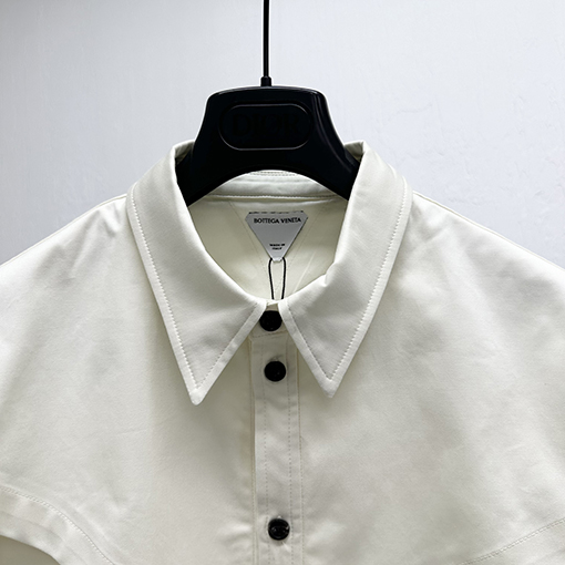 ボッテガヴェネタ ダブルポケット付き半袖シャツ