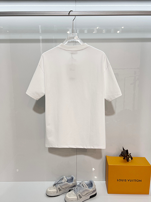 ディオールコピー 緑の1947バッジCDの刺繍ロゴ入り半袖Tシャツ