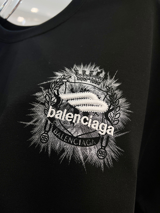 バレンシアガ BALENCIAGA 麦穂のクラシックなスケッチと刺繍ロゴの半袖Tシャツ