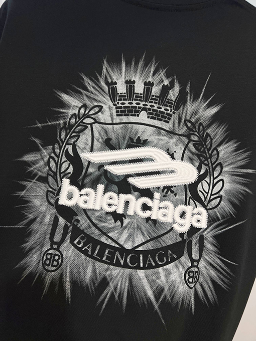 バレンシアガ BALENCIAGA 麦穂のクラシックなスケッチと刺繍ロゴの半袖Tシャツ