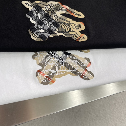 バーバリーブランドスーパーコピー 新モデルロゴ入りコットン長袖シャツ