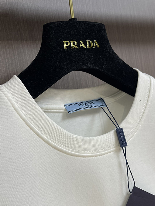 プラダ PRADA 新モデルロゴレタークルーネック スウェットシャツ