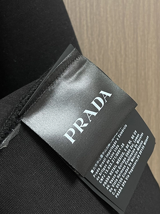 プラダ PRADA 新モデルロゴレタークルーネック スウェットシャツ