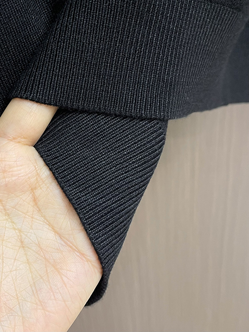 フェンディブランドコピー FENDI 漫画柄のニットクルーネックセーター