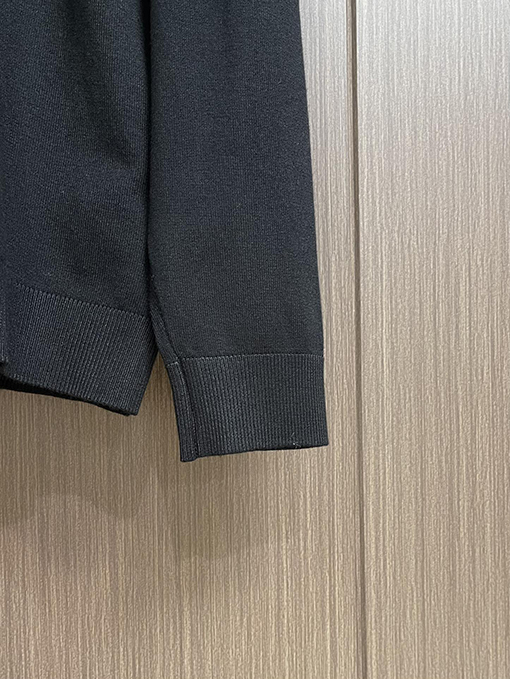 フェンディブランドコピー FENDI 漫画柄のニットクルーネックセーター