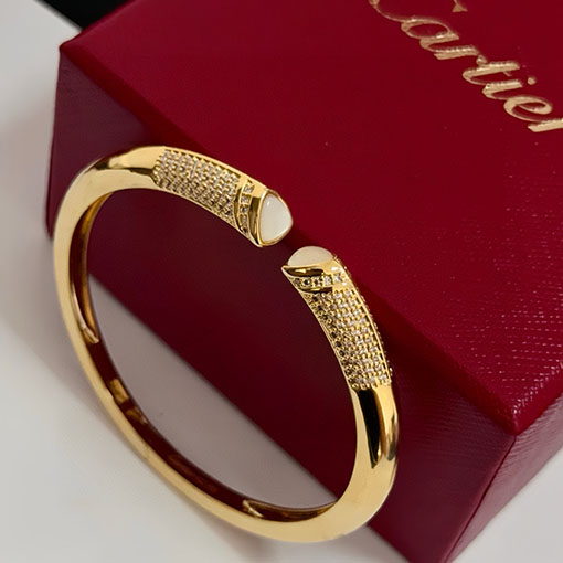 カルティエコピー レディースダイヤモンドがちりばめられたブレスレット