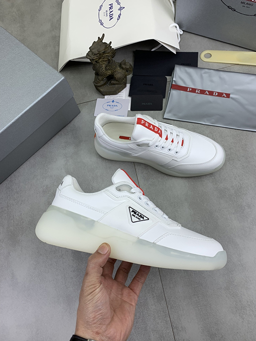 プラダブランドスーパーコピー トレンディで人気のメンズシューズ