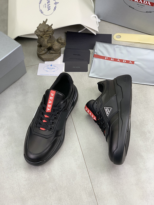 プラダブランドスーパーコピー トレンディで人気のメンズシューズ