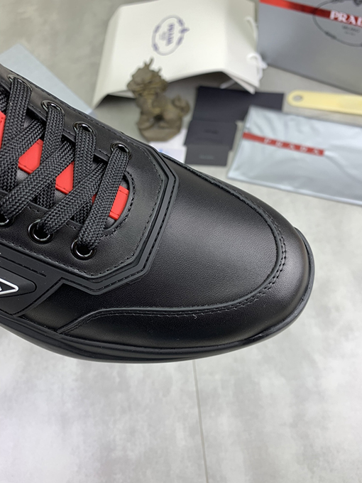プラダブランドスーパーコピー トレンディで人気のメンズシューズ