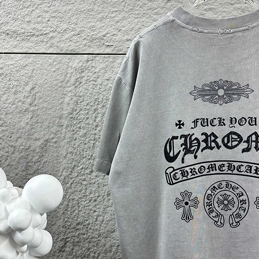 クロムハーツ 新モデルスタイルダメージヴィンテージ風フロッキーラインストーン付き半袖Tシャツ