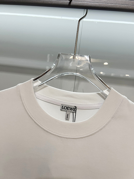 ロエベ LOEWE 青いつる植物のパッチワーク刺繍ロゴ入り半袖Tシャツ