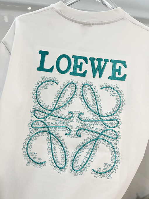 ロエベ LOEWE 青いつる植物のパッチワーク刺繍ロゴ入り半袖Tシャツ