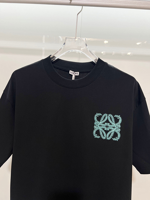 ロエベ LOEWE 青いつる植物のパッチワーク刺繍ロゴ入り半袖Tシャツ