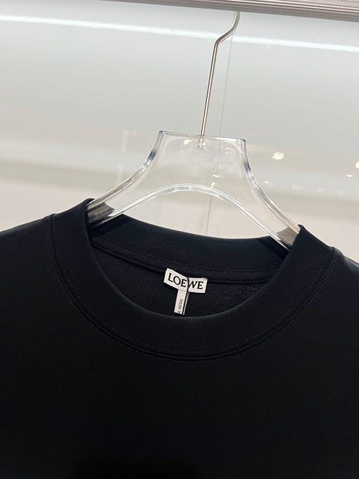 ロエベ LOEWE 青いつる植物のパッチワーク刺繍ロゴ入り半袖Tシャツ