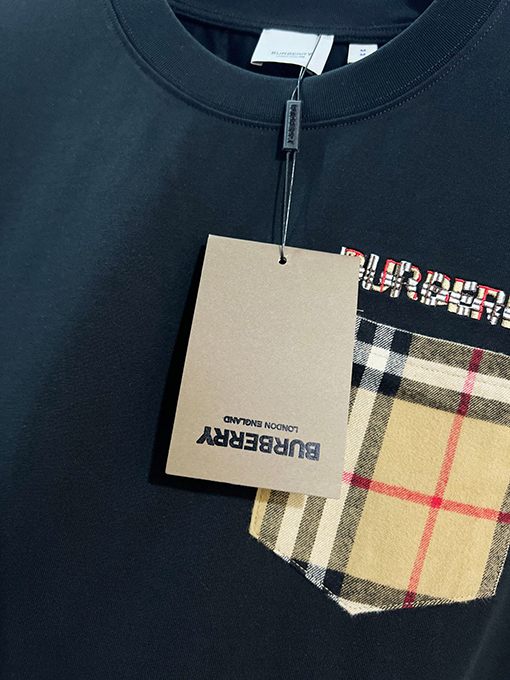 バーバリースーパーコピー BURBERRY パッチワークチェック柄のシールドにぼやけた刺繍ロゴの半袖Tシャツ