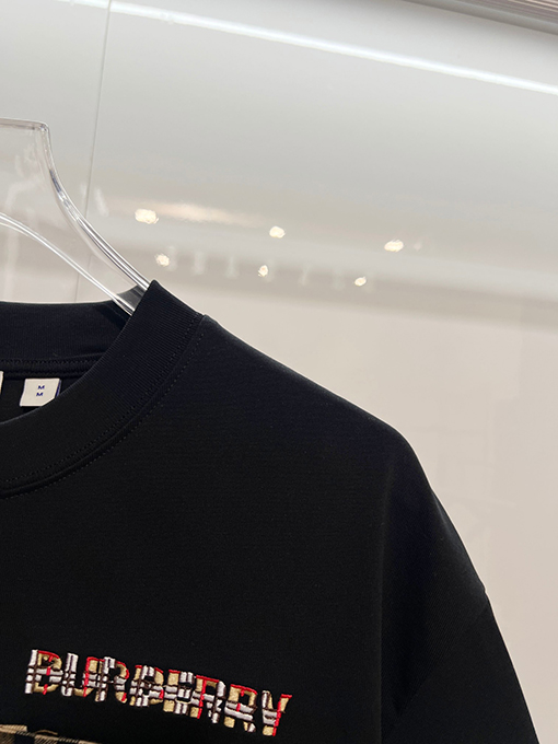 バーバリースーパーコピー BURBERRY パッチワークチェック柄のシールドにぼやけた刺繍ロゴの半袖Tシャツ