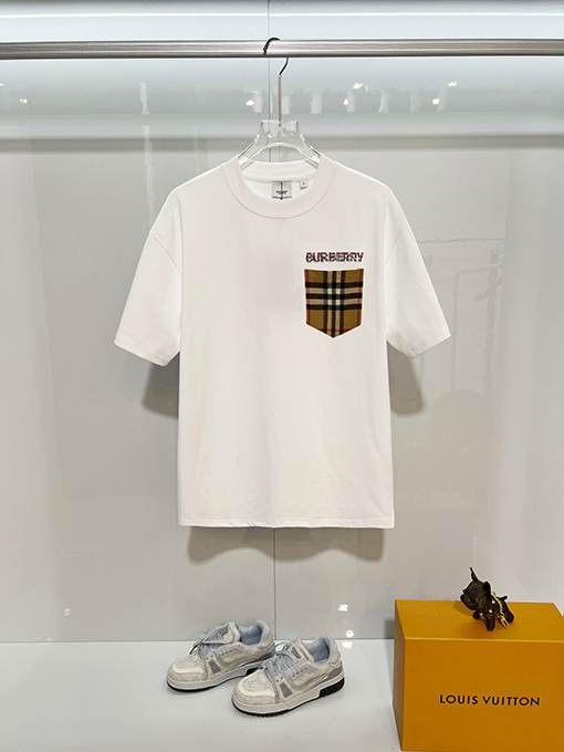 バーバリースーパーコピー BURBERRY パッチワークチェック柄のシールドにぼやけた刺繍ロゴの半袖Tシャツ