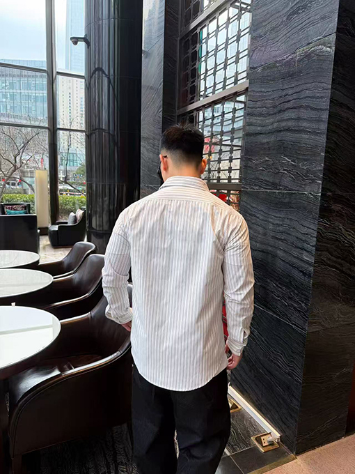 セリーヌ ポケット付きストライプシャツ