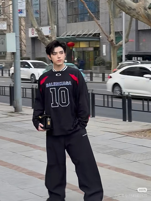 バレンシアガ Balenciaga NBA コラボレーション刺繍入り長袖シャツ