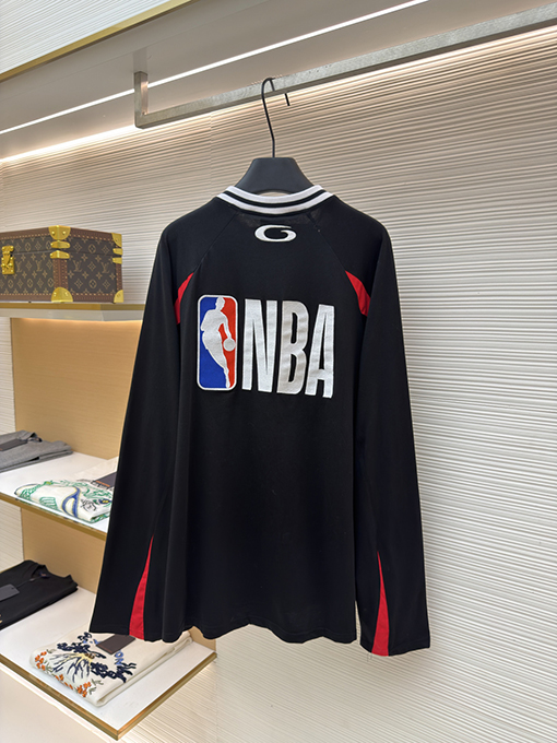 バレンシアガ Balenciaga NBA コラボレーション刺繍入り長袖シャツ