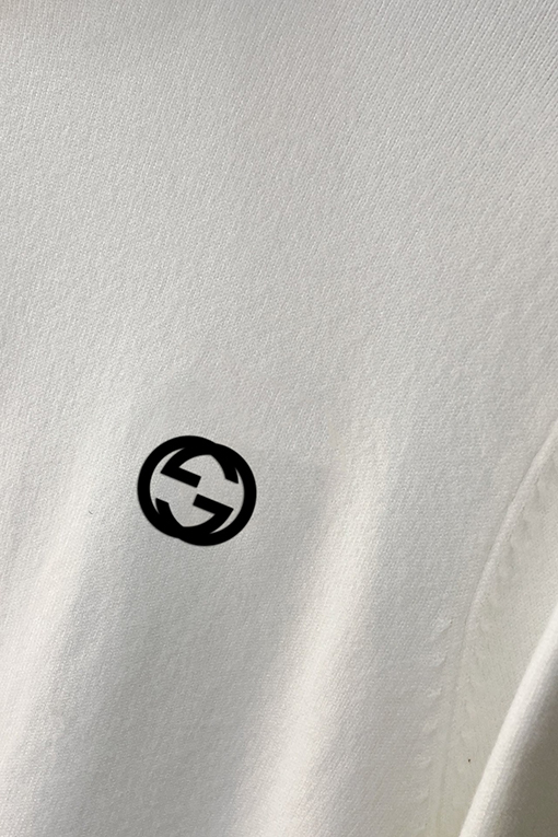 グッチ 新しいタートルネックウール