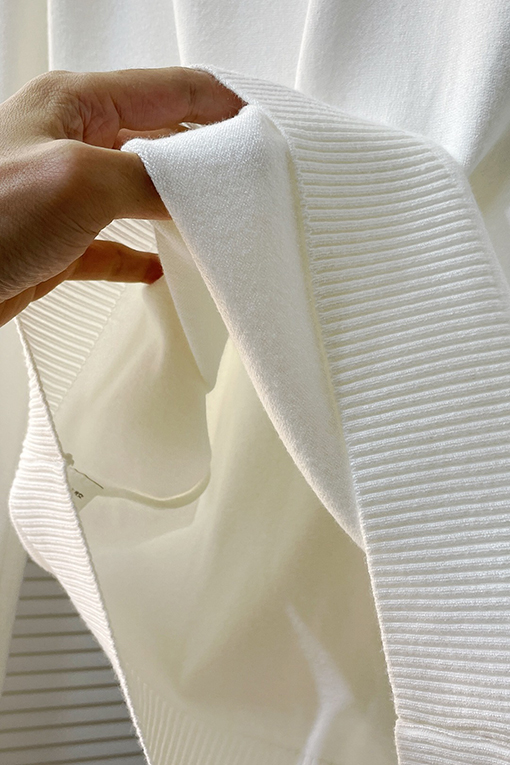 ディオール 新しいCDロゴ入りタートルネックウール