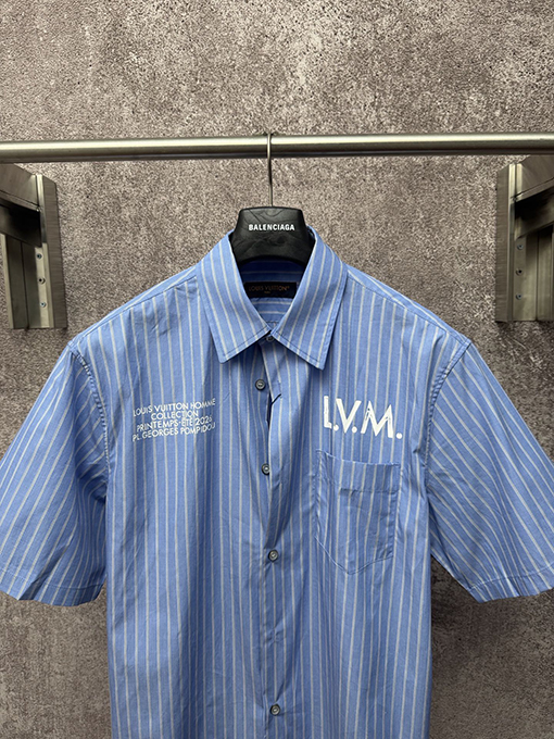 ルイヴィトン LV ファレルウィリアムスの新作ストライプ柄半袖シャツ