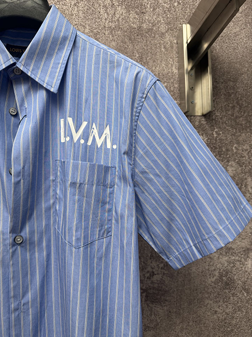 ルイヴィトン LV ファレルウィリアムスの新作ストライプ柄半袖シャツ