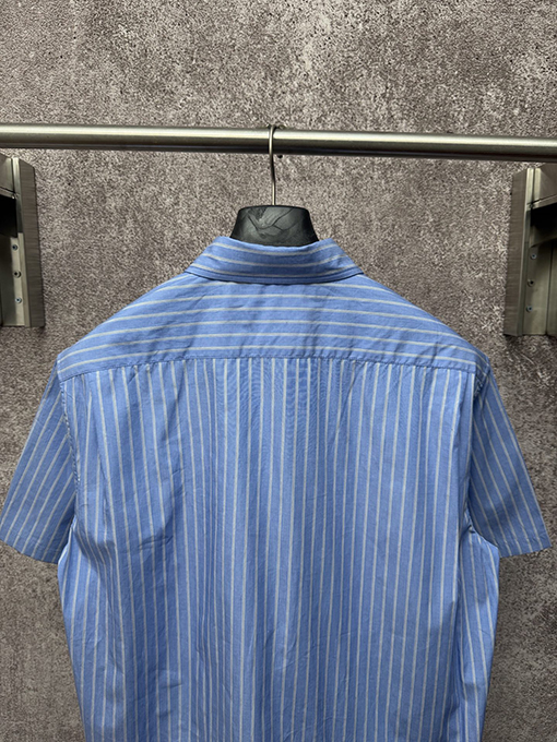 ルイヴィトン LV ファレルウィリアムスの新作ストライプ柄半袖シャツ