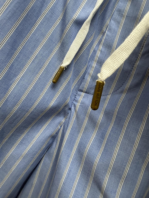 ルイヴィトン ファレルウィリアムスの新作ストライプショーツ