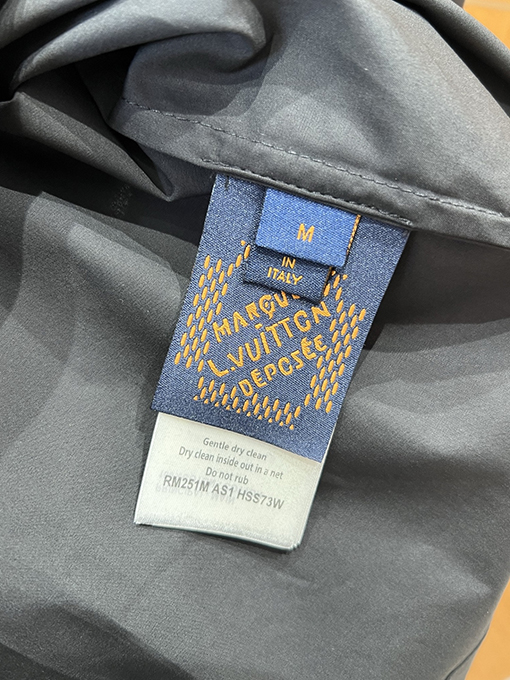 ルイヴィトンブランドコピー LV スパンコール刺繍入りポケット付き半袖シャツ