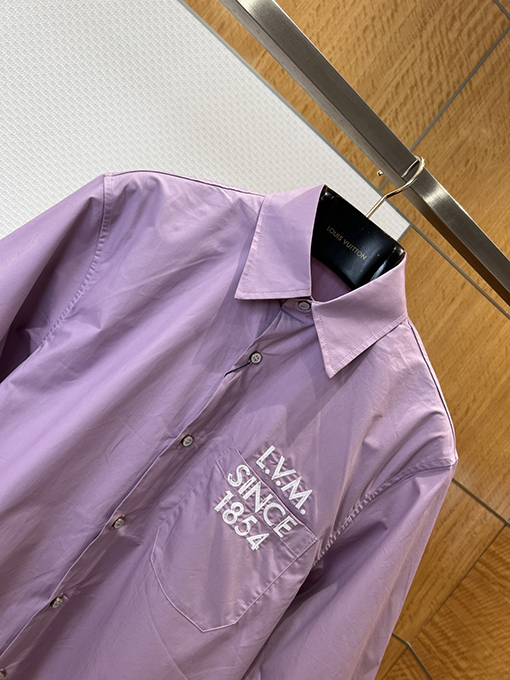 ルイヴィトン 刺繍ロゴ入り襟の半袖シャツ