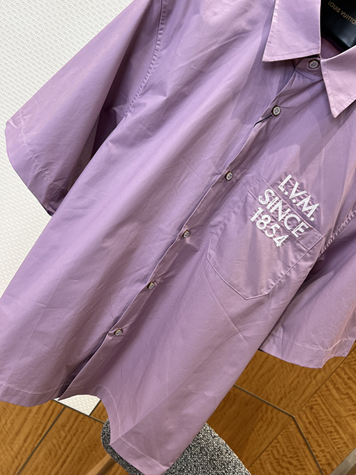 ルイヴィトン 刺繍ロゴ入り襟の半袖シャツ