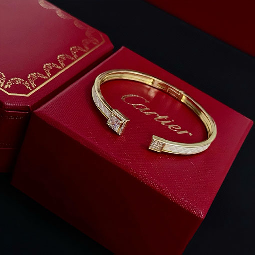 カルティエ レディース高級カスタムダイヤモンド装飾ブレスレット