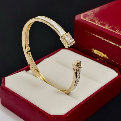 カルティエ レディース高級カスタムダイヤモンド装飾ブレスレット